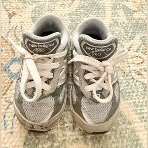 New Balance 990 Kids' Gray Sneakers Size 5